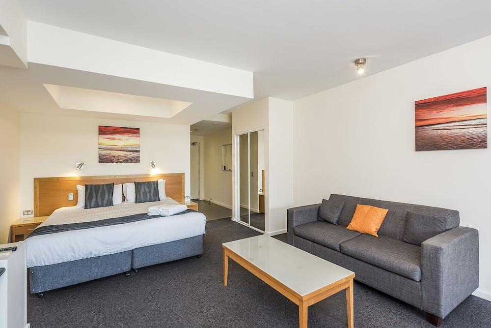 Assured Ascot Quays Apartment Hotel Perth Exterior photo