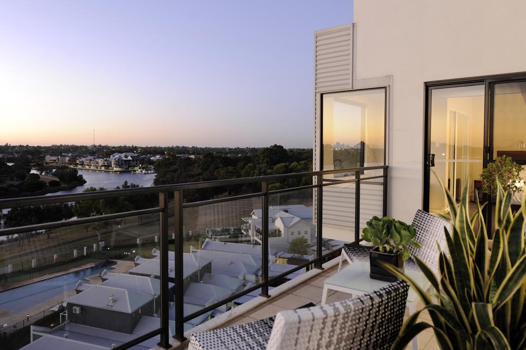 Assured Ascot Quays Apartment Hotel Perth Room photo