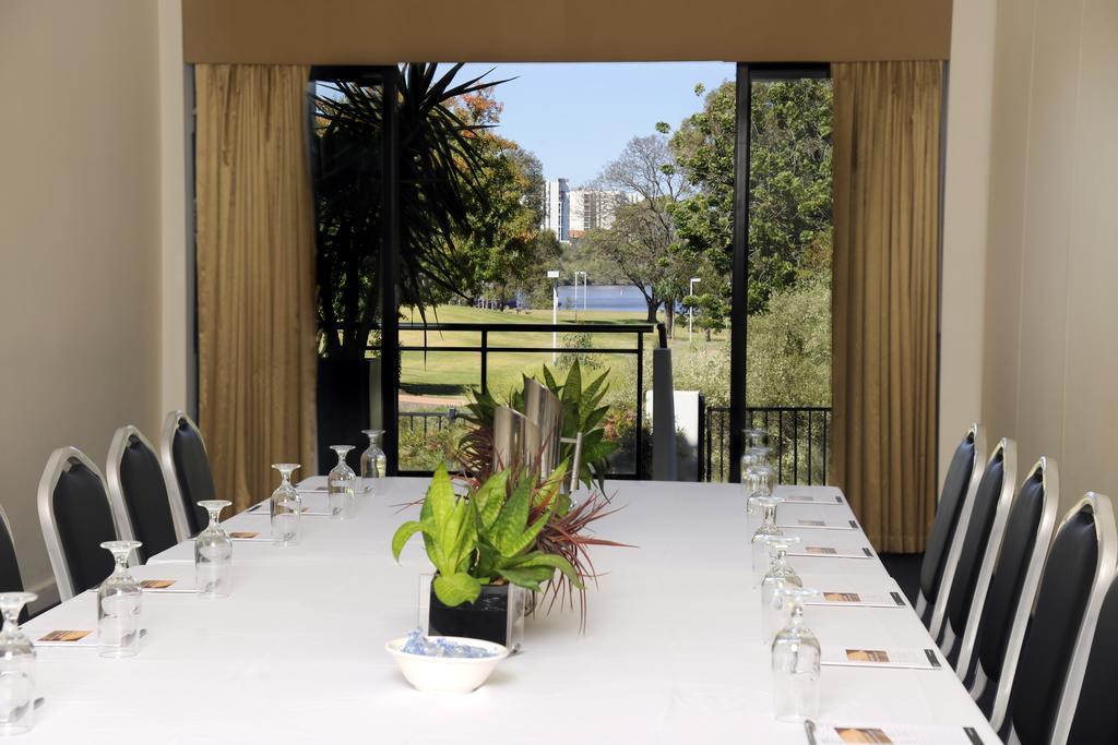 Assured Ascot Quays Apartment Hotel Perth Exterior photo
