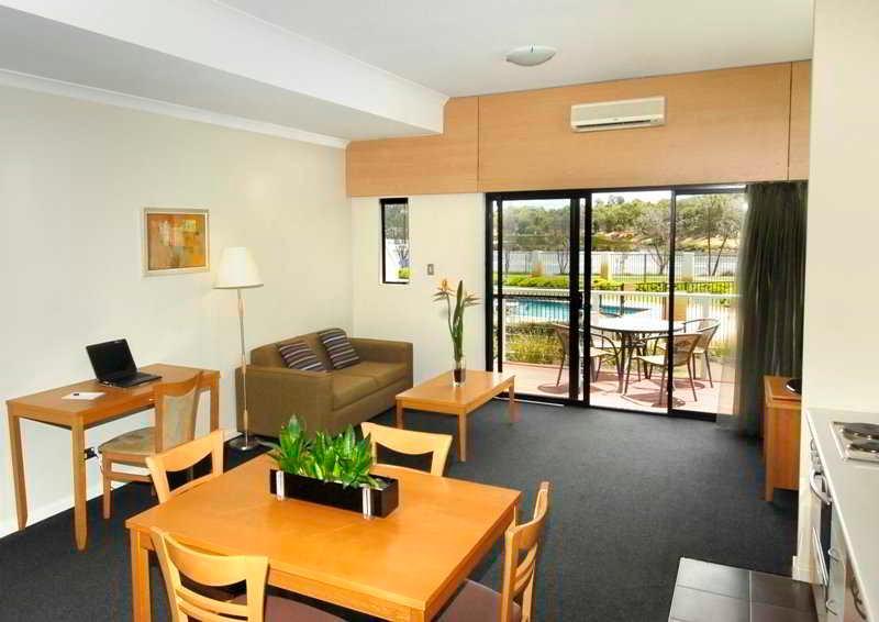 Assured Ascot Quays Apartment Hotel Perth Exterior photo