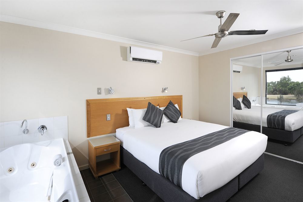 Assured Ascot Quays Apartment Hotel Perth Exterior photo
