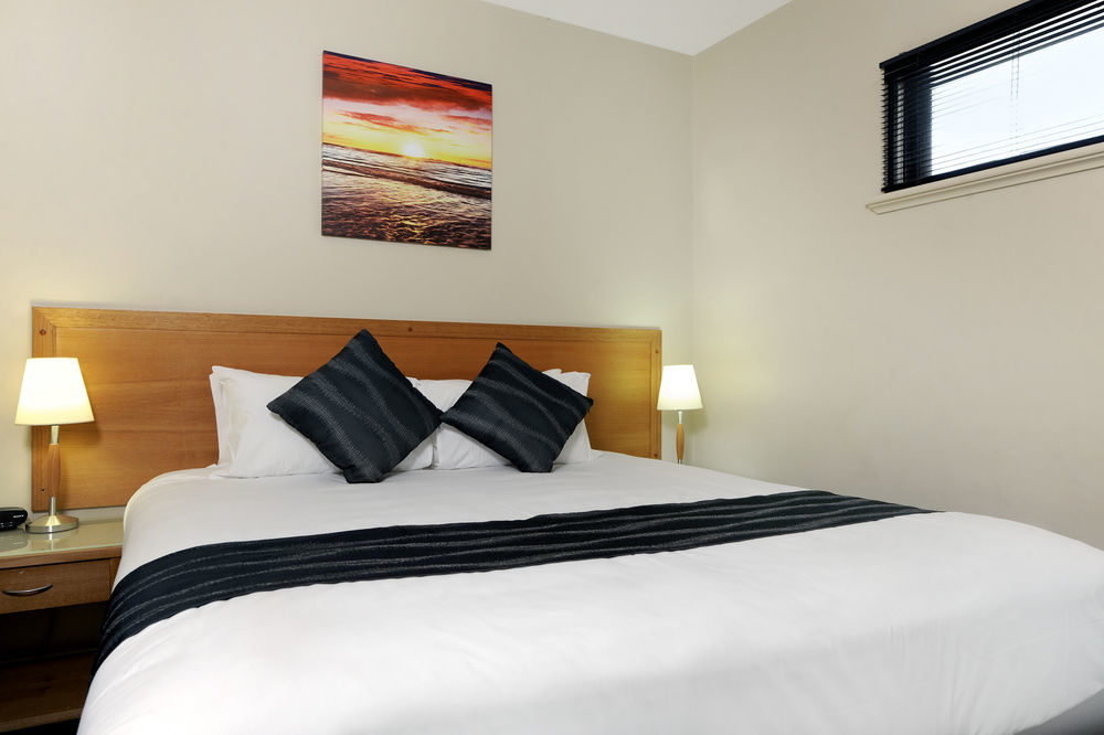 Assured Ascot Quays Apartment Hotel Perth Exterior photo