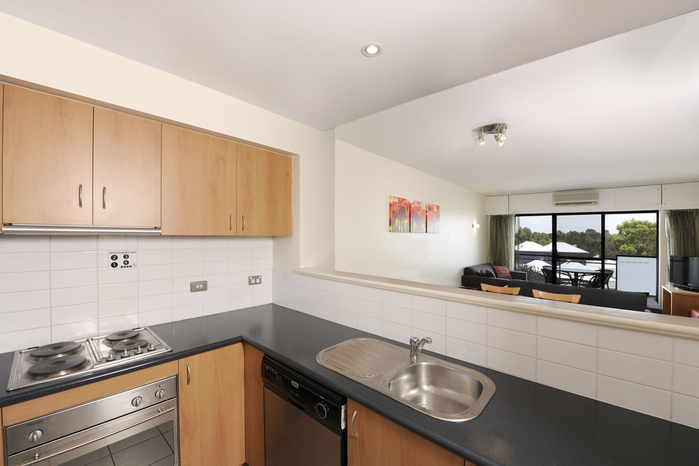 Assured Ascot Quays Apartment Hotel Perth Exterior photo