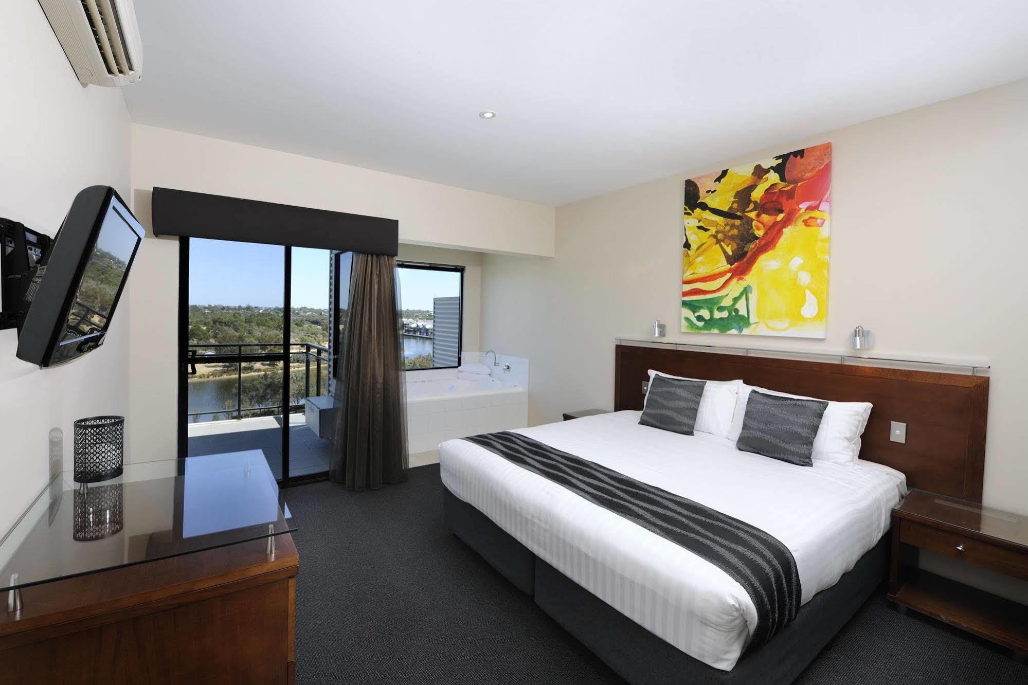 Assured Ascot Quays Apartment Hotel Perth Exterior photo