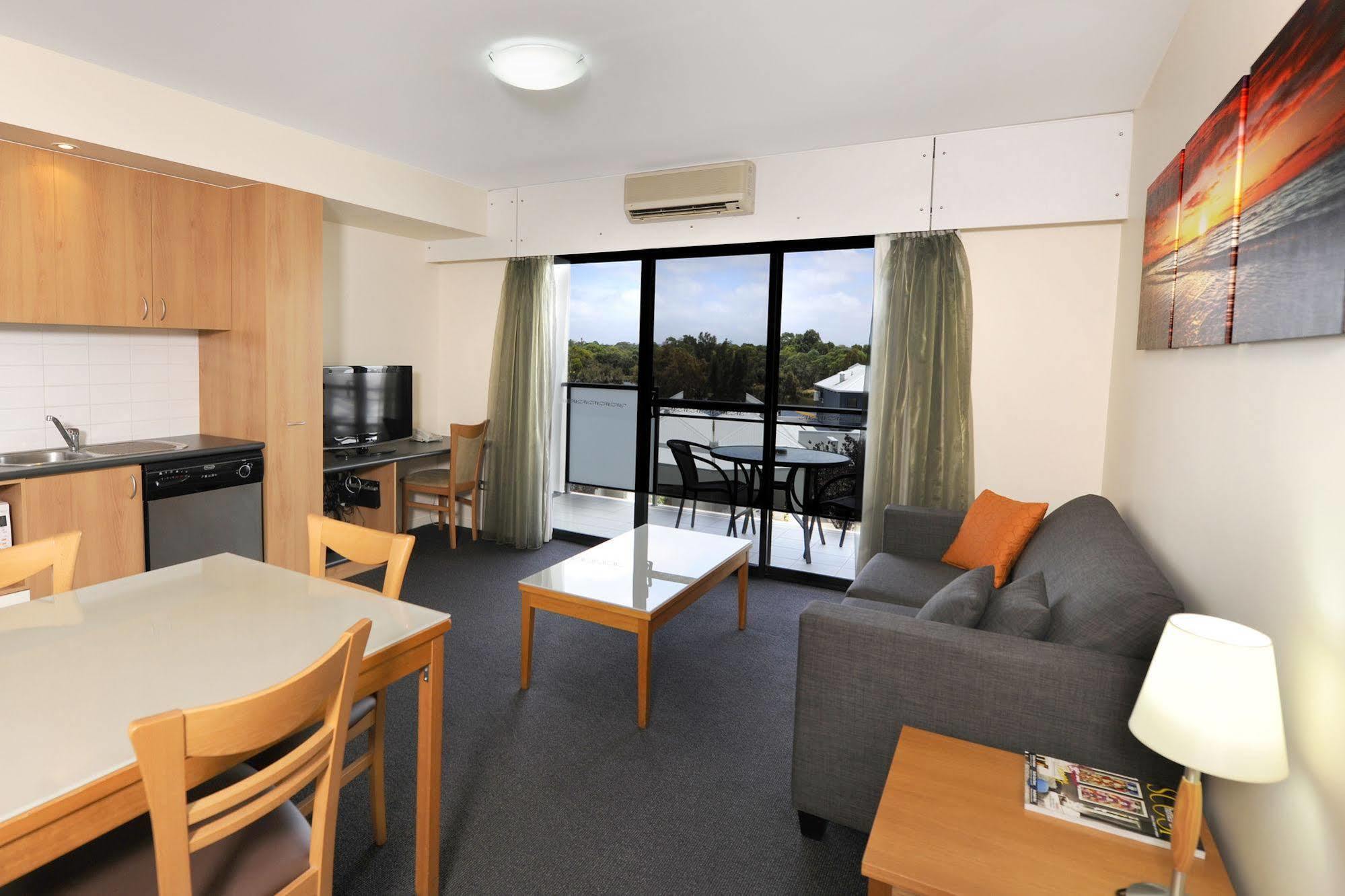 Assured Ascot Quays Apartment Hotel Perth Exterior photo
