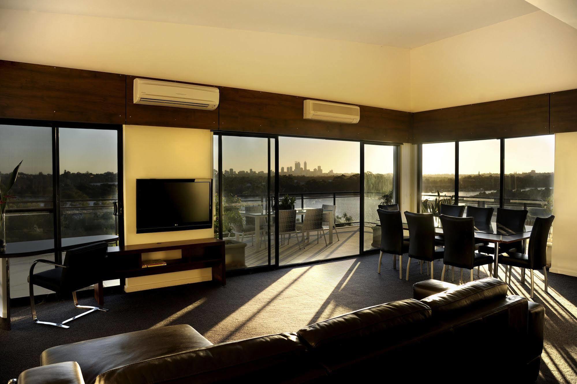 Assured Ascot Quays Apartment Hotel Perth Exterior photo